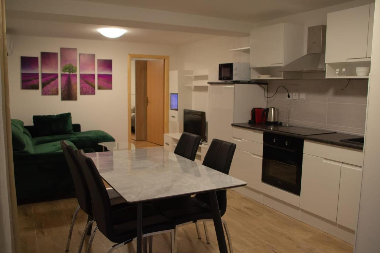 Cosy Charming Apartment Near The Palace สปลิท ภายนอก รูปภาพ