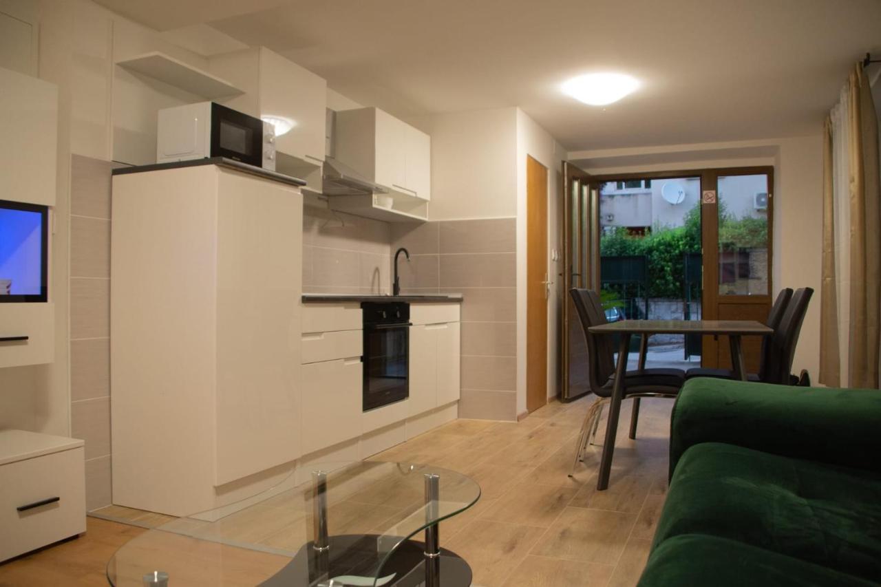 Cosy Charming Apartment Near The Palace สปลิท ภายนอก รูปภาพ