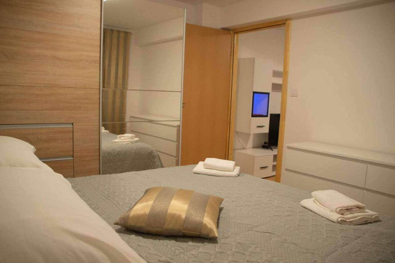 Cosy Charming Apartment Near The Palace สปลิท ภายนอก รูปภาพ