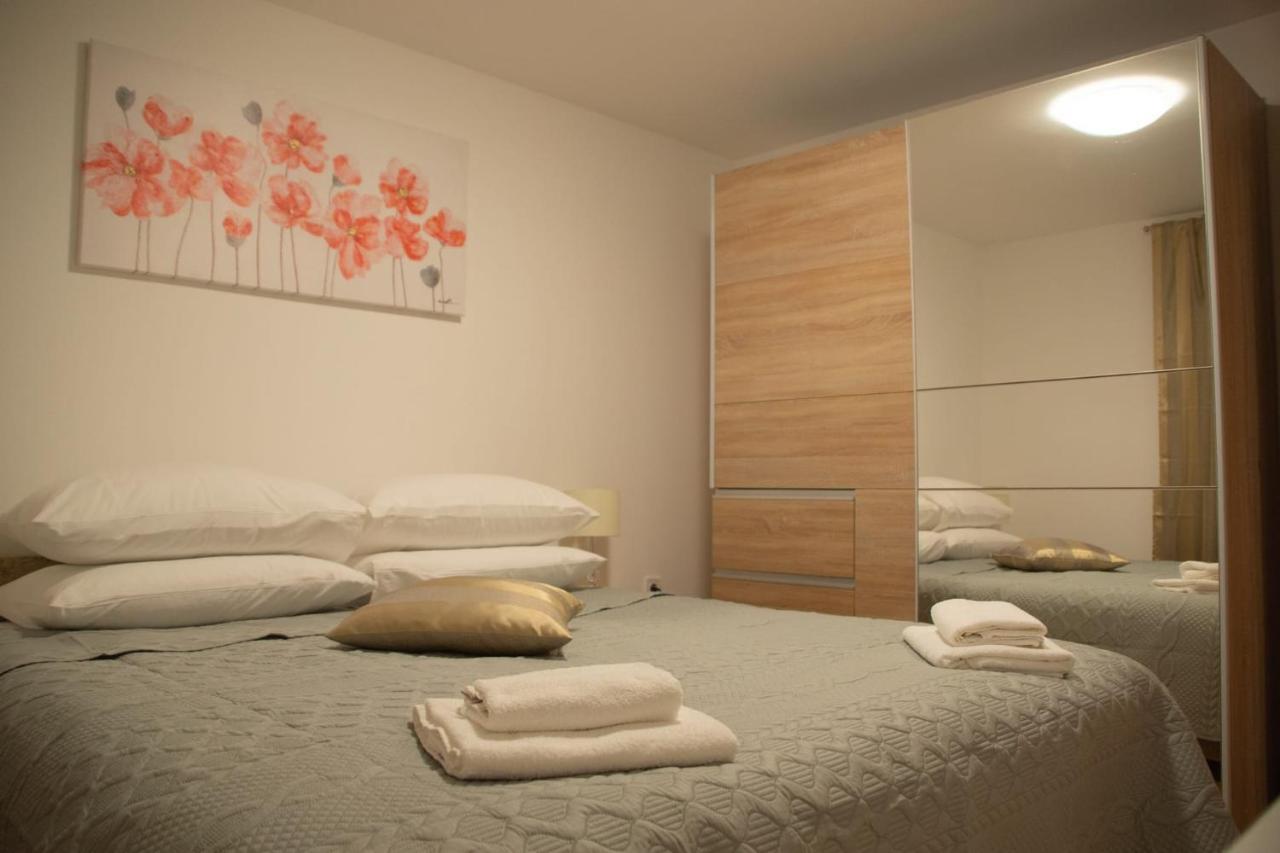 Cosy Charming Apartment Near The Palace สปลิท ภายนอก รูปภาพ